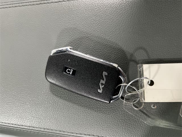 Thumbnail: 2023 Kia Sportage - 18