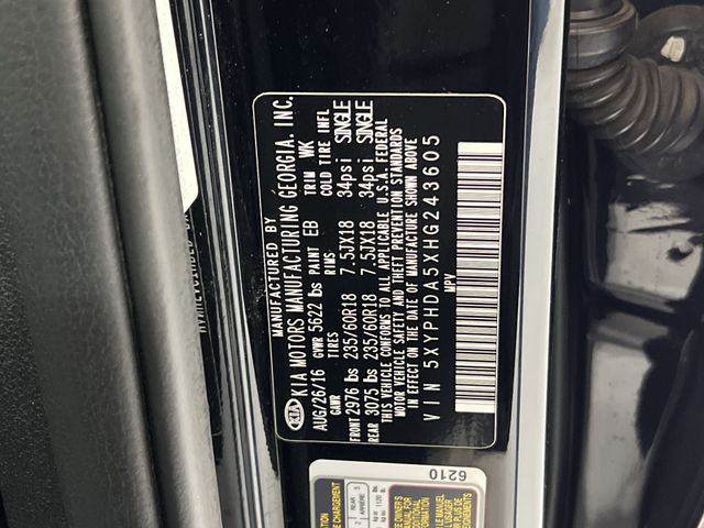 Thumbnail: 2017 Kia Sorento - 18