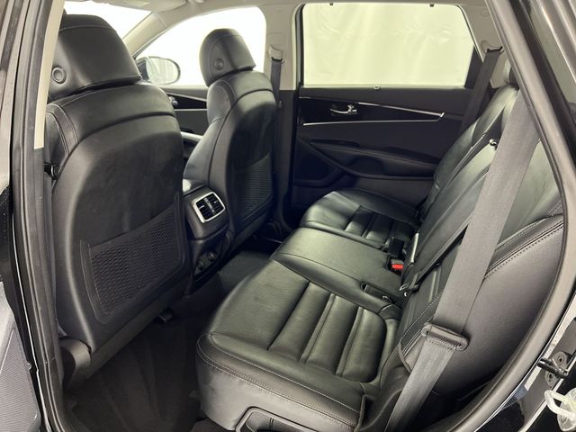 Thumbnail: 2017 Kia Sorento - 28