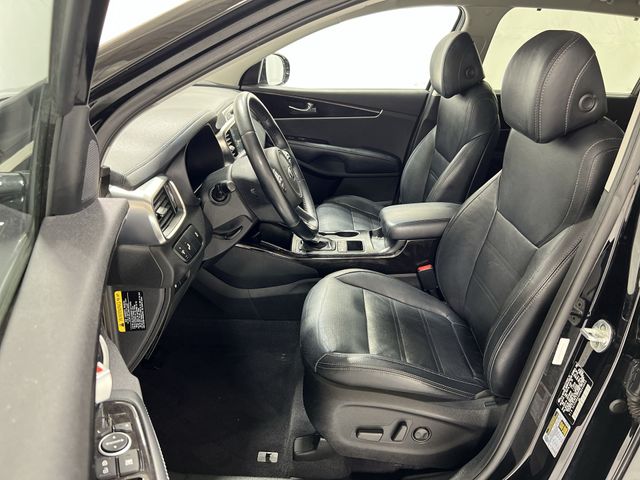 Thumbnail: 2017 Kia Sorento - 11