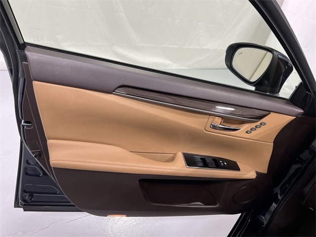 Thumbnail: 2018 Lexus ES - 31