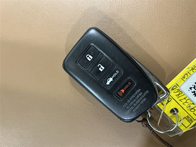 Thumbnail: 2018 Lexus ES - 18