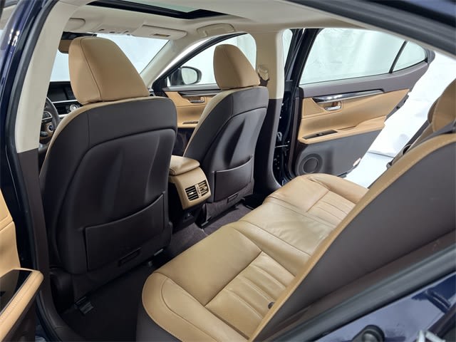 Thumbnail: 2018 Lexus ES - 27