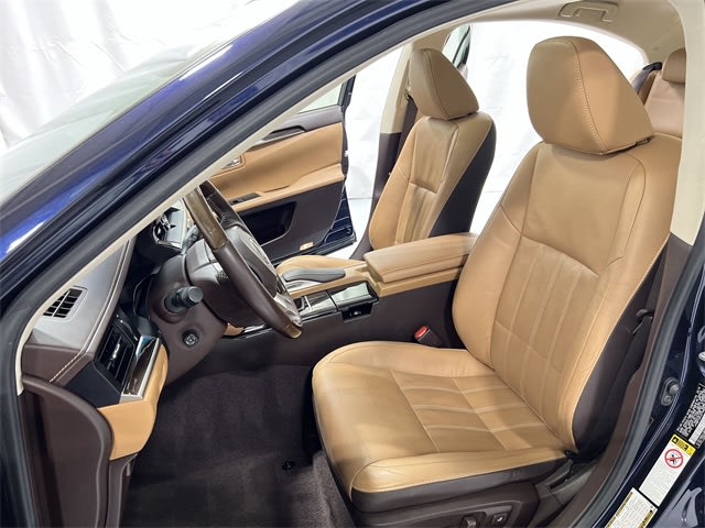 Thumbnail: 2018 Lexus ES - 12