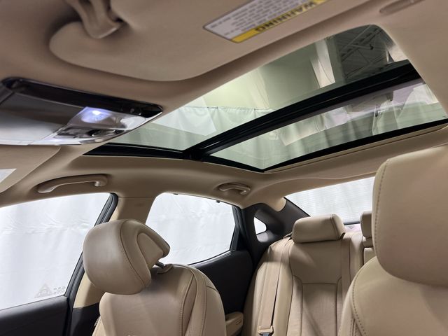 Thumbnail: 2013 Hyundai Azera - 26