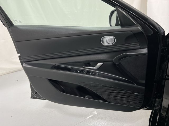 Thumbnail: 2022 Hyundai Elantra - 31