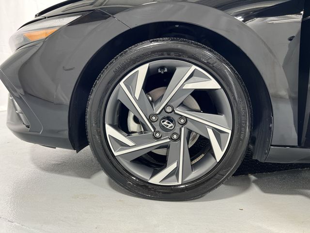 Thumbnail: 2024 Hyundai Elantra - 8