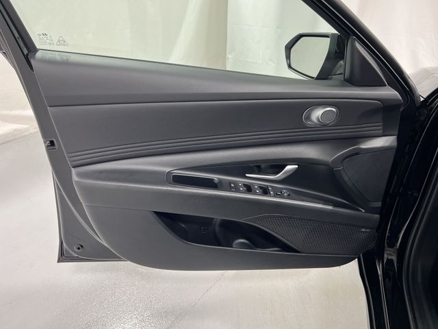 Thumbnail: 2024 Hyundai Elantra - 29