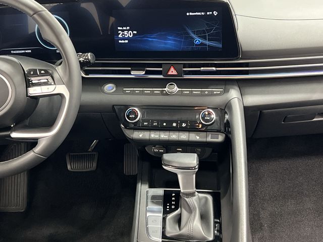 Thumbnail: 2024 Hyundai Elantra - 15