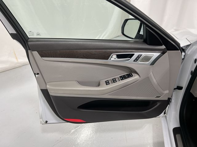 Thumbnail: 2019 Genesis G80 - 29