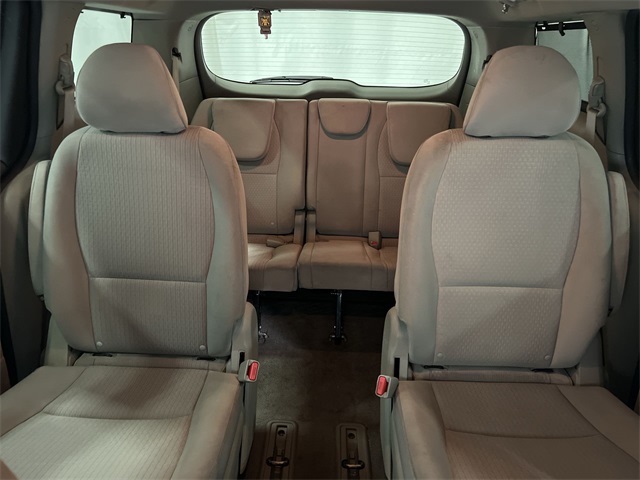 Thumbnail: 2016 Kia Sedona - 24