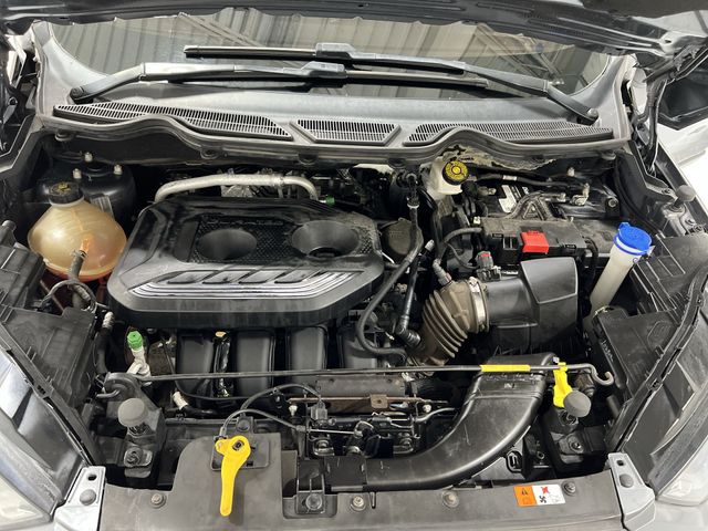 Thumbnail: 2018 Ford EcoSport - 8