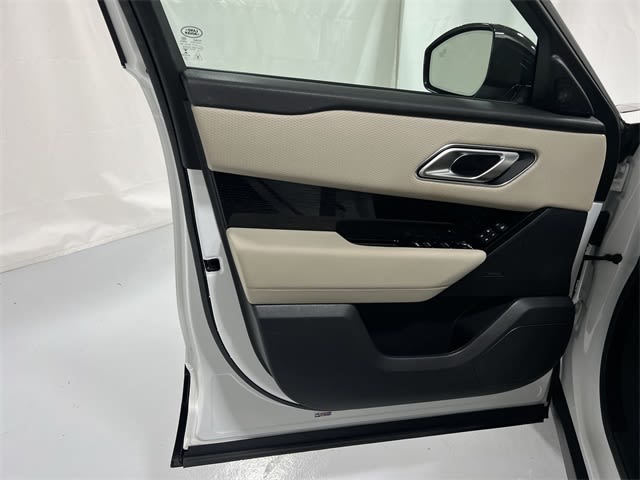 Thumbnail: 2022 Land Rover Range Rover Velar - 28