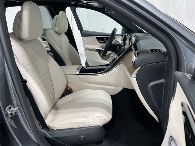 Thumbnail: 2023 Mercedes-Benz GLC - 30