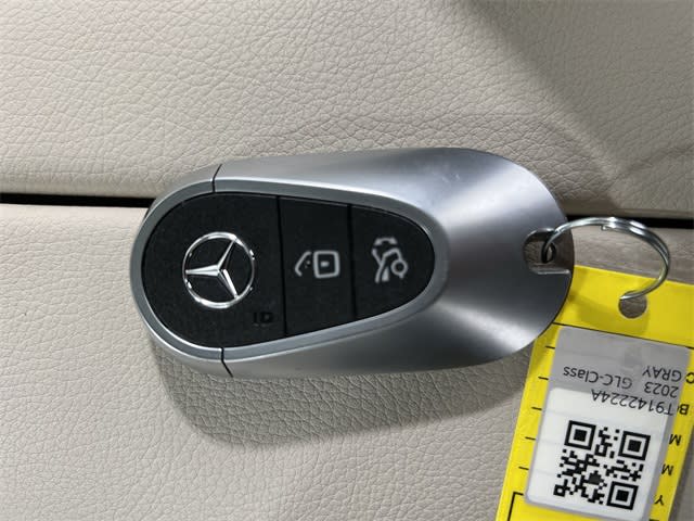 Thumbnail: 2023 Mercedes-Benz GLC - 18