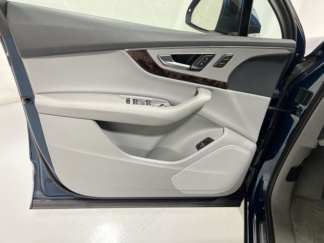 Thumbnail: 2019 Audi Q7 - 32