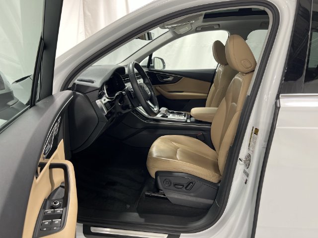 Thumbnail: 2022 Audi Q7 - 8