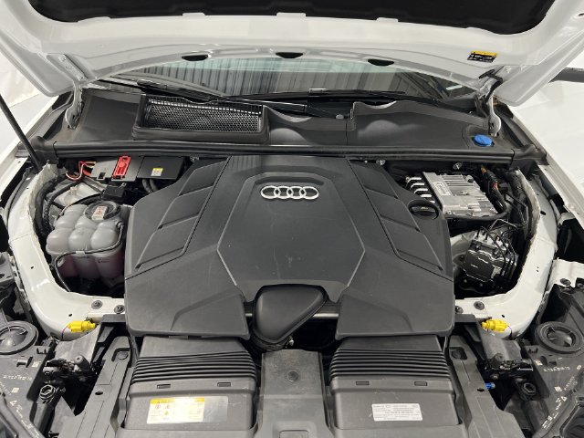 Thumbnail: 2022 Audi Q7 - 6
