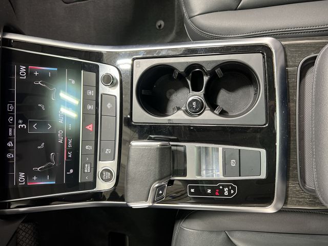 Thumbnail: 2023 Audi Q7 - 32