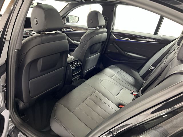 Thumbnail: 2023 BMW 5 Series - 25