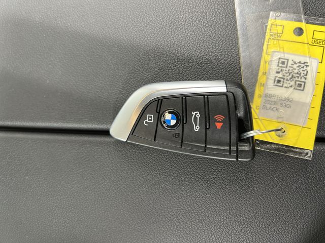 Thumbnail: 2023 BMW 5 Series - 17