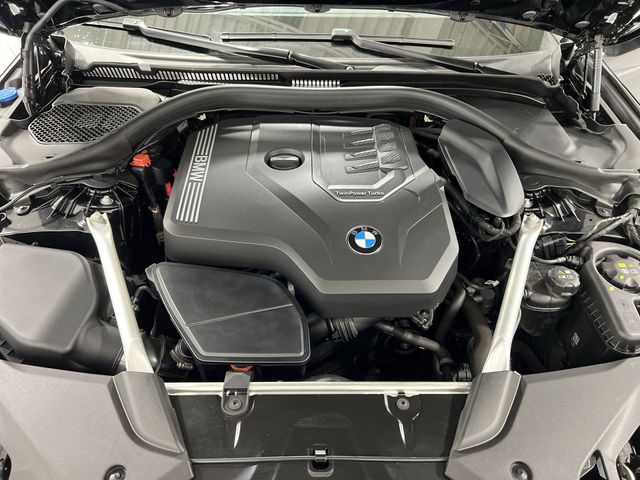 Thumbnail: 2023 BMW 5 Series - 9