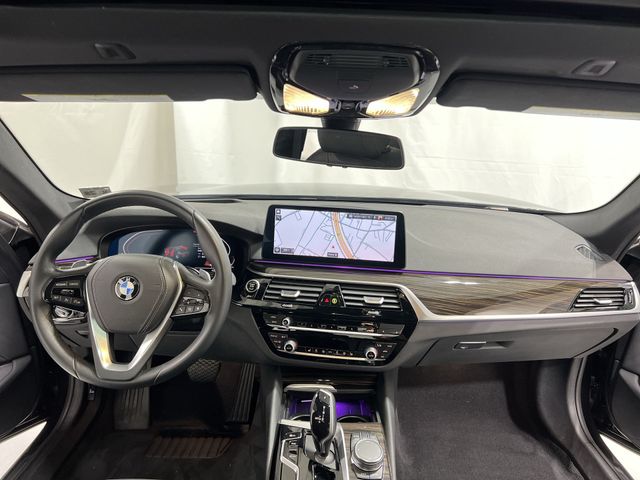 Thumbnail: 2023 BMW 5 Series - 2