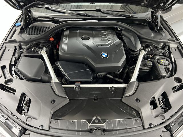 Thumbnail: 2023 BMW 5 Series - 9