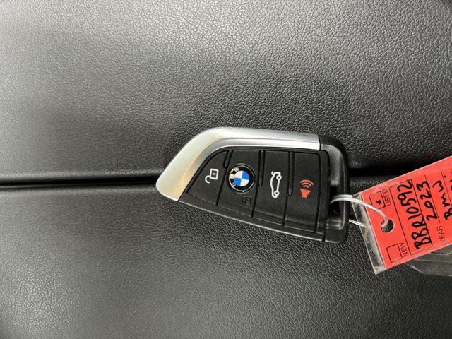Thumbnail: 2023 BMW 5 Series - 18