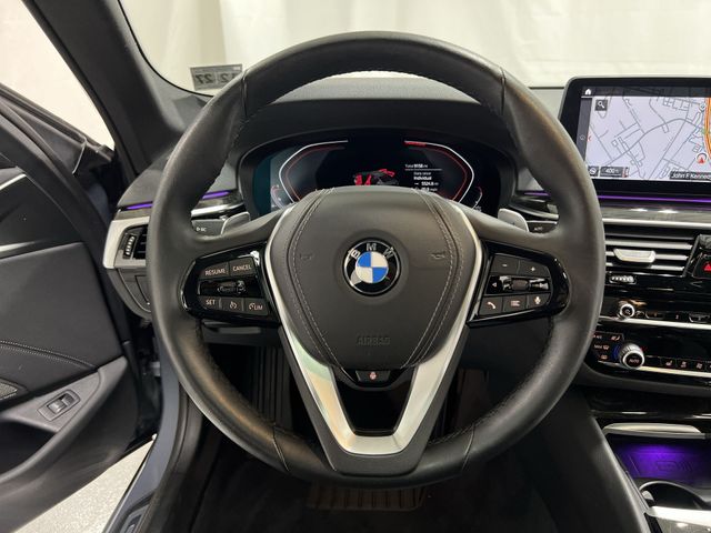 Thumbnail: 2023 BMW 5 Series - 10