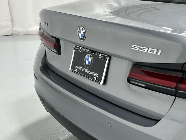 Thumbnail: 2023 BMW 5 Series - 7
