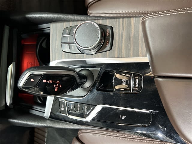 2022 BMW 5 Series 530xi 15