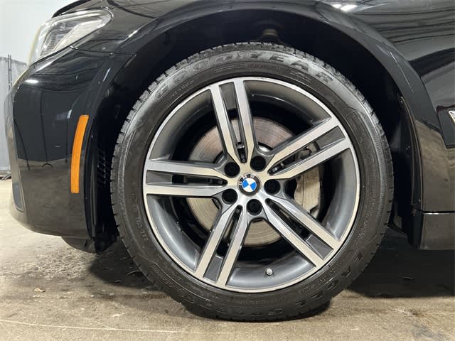 2022 BMW 5 Series 530xi 8