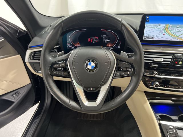 Thumbnail: 2023 BMW 5 Series - 10