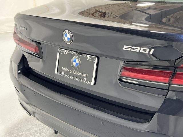 Thumbnail: 2023 BMW 5 Series - 7