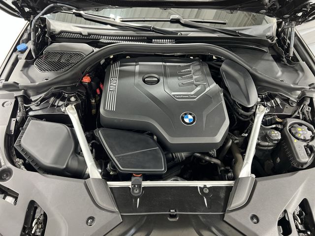Thumbnail: 2023 BMW 5 Series - 9