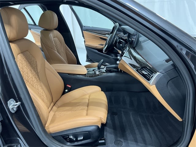 Thumbnail: 2022 BMW 5 Series - 33