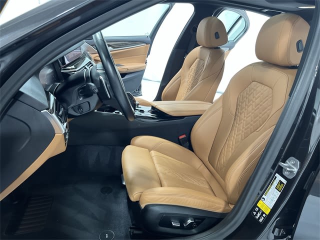 Thumbnail: 2022 BMW 5 Series - 12