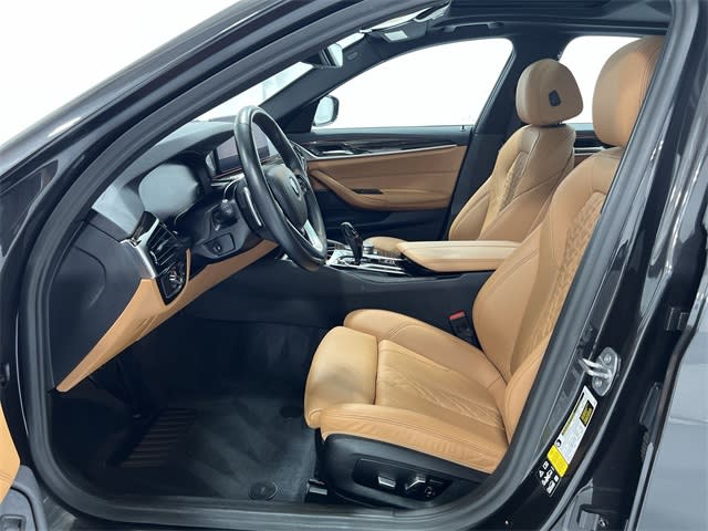 Thumbnail: 2022 BMW 5 Series - 11