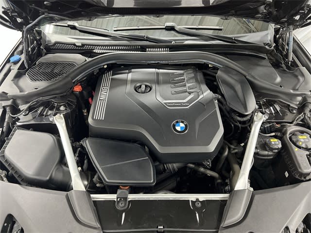 Thumbnail: 2022 BMW 5 Series - 9