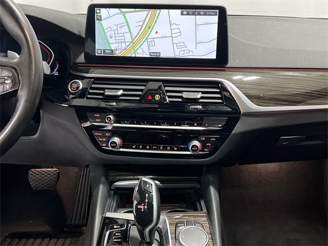 Thumbnail: 2022 BMW 5 Series - 14