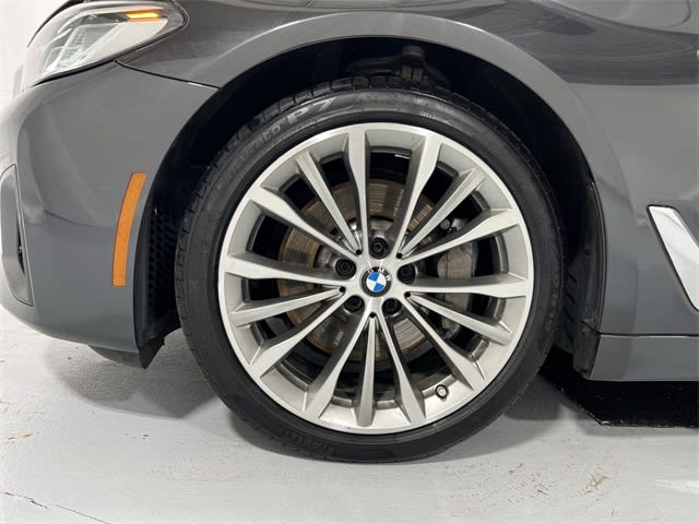 Thumbnail: 2022 BMW 5 Series - 8