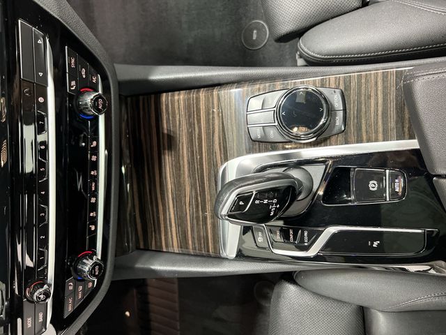 Thumbnail: 2021 BMW 5 Series - 14