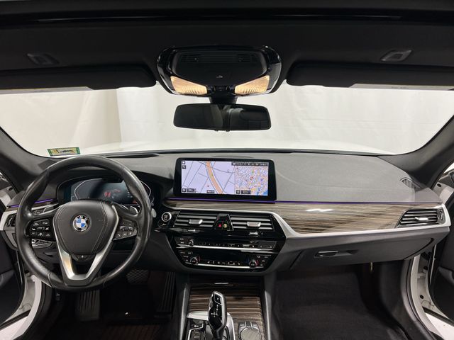 Thumbnail: 2021 BMW 5 Series - 2
