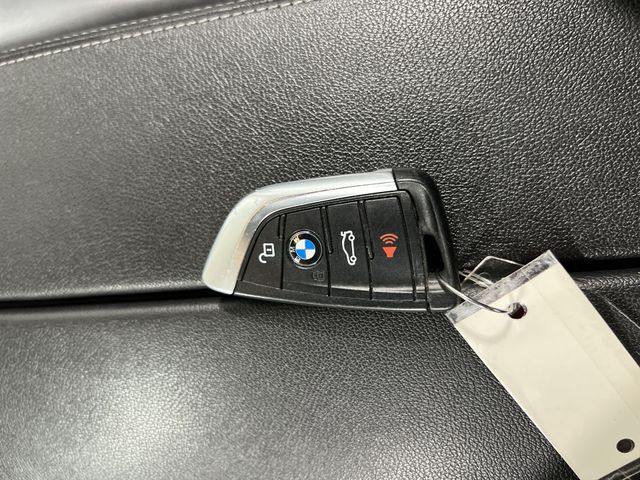 Thumbnail: 2021 BMW 5 Series - 17