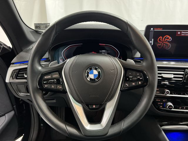 Thumbnail: 2023 BMW 5 Series - 10