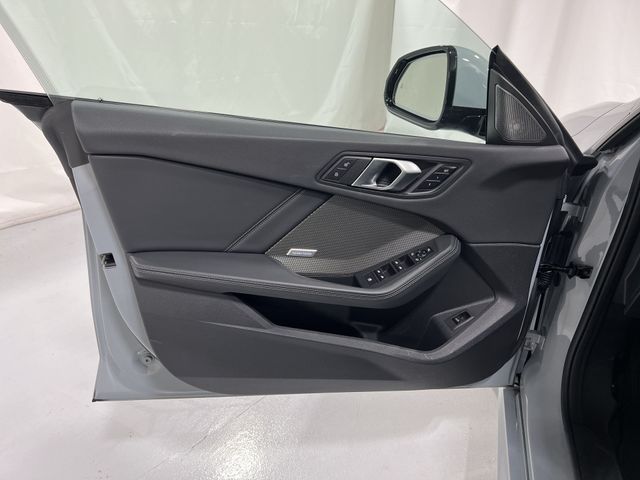 Thumbnail: 2025 BMW 2 Series - 30