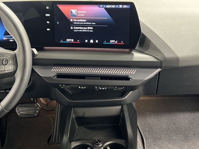 Thumbnail: 2025 BMW 2 Series - 13