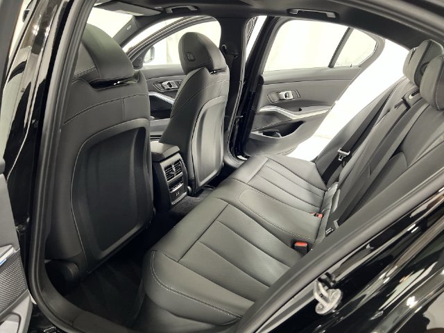 Thumbnail: 2026 BMW 3 Series - 25
