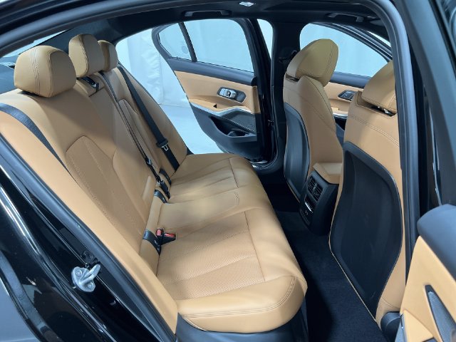 Thumbnail: 2026 BMW 3 Series - 26